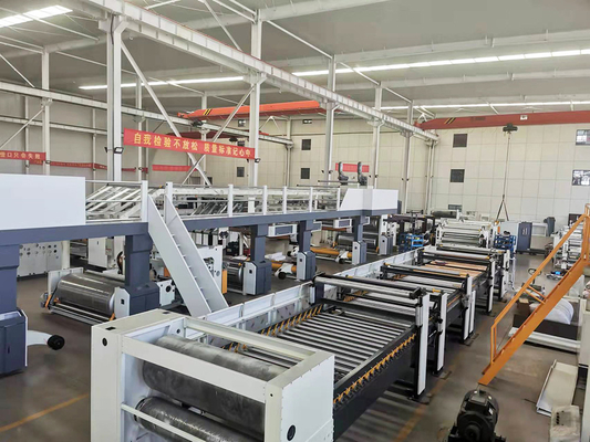 150m/Min 3/5/7 mette a strati la linea di produzione del cartone ondulato alta velocità