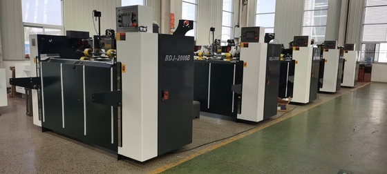 Modello di cucitura di controllo 2000 dello SpA della macchina del doppio servo pezzo singolo automatico dei semi