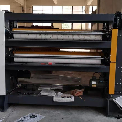 La taglierina di modello di 1800 Double NC ha ondulato la linea di produzione del cartone