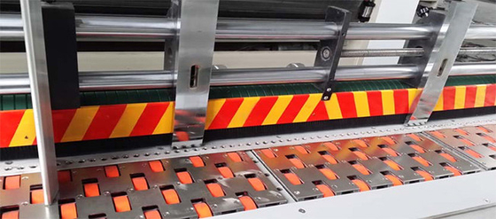 La taglierina di dado rotatoria ondulata di Slotter della stampatrice di Flexo del cartone dell'inchiostro ha personalizzato