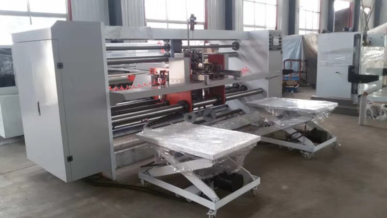 Il doppio di cucitura del grande cartone ondulato automatico dei semi riveste l'inchiodamento della macchina