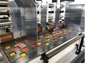 Il contenitore di piegatura e tagliante ondulato di cartone della macchina muore taglierina