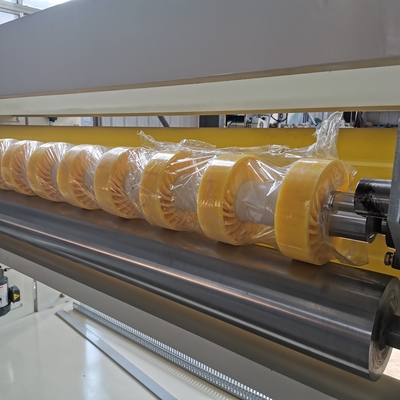 Linea di produzione di cartone ondulato a alta velocità 2200 mm NC Cutter