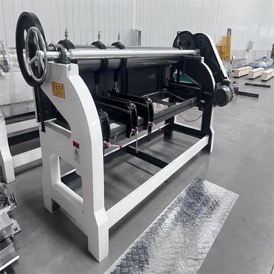 1 set di macchine rotative corrugate per tagliare gli angoli in modo regolare e preciso