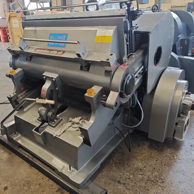 ML1200 Macchina per il taglio a strisce di cartone ondulato a funzione continua Fornitore di olio elettrico ideale per le linee di produzione di imballaggi