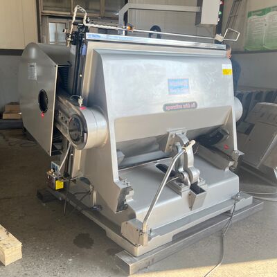 Velocità di taglio da 4800 a 8000 fogli all'ora Macchina di taglio a stampo per cartoni ondulati con precisione di più o meno 075 millimetri