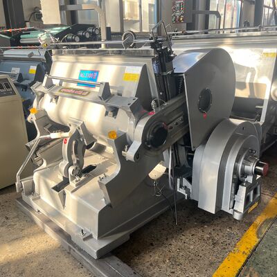 Flatbed Die corrugato cartone Die Cutting Machine Featuring Machine Dimensione 5129 4150 2346mm e alta precisione di taglio ideale per l'industria