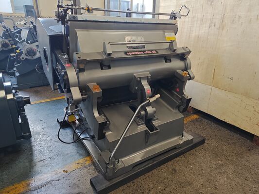 Macchina fustellatrice per cartone ondulato ML1200 con velocità di 20 pezzi/min e dimensioni 1200 * 830 mm con quattro sistemi di sicurezza