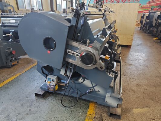 Macchina fustellatrice manuale per cartone ondulato Heavy Duty ML1200 con velocità di 20 pezzi/min e dimensioni 1200 * 830 mm