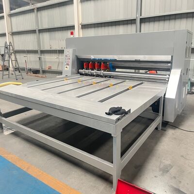 Precisione di slot ±0,1 mm Macchina rotativa corrugata con 4 coltelli e alimentazione a 3 fasi per le prestazioni di slot