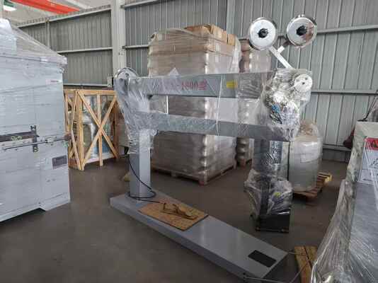 Macchina per cucire scatole di cartone manuale DZX1800 con velocità di 250/min e lunghezza del braccio di 1800 mm per un imballaggio efficiente