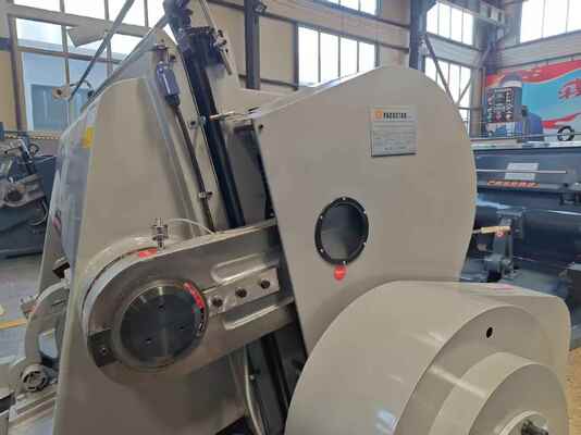ML1500 Modello Macchina Taglierina Piegatrice Semi Automatica per Cartone Ondulato con Freno Elettromagnetico a Ventosa e Quattro Dispositivi di Sicurezza per Maggiore Protezione