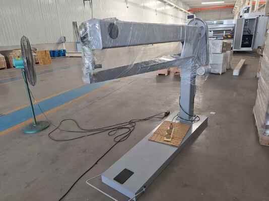 Macchina per cucire scatole di cartone manuale DZX1800 con funzionamento a rotazione costante, alta velocità, lunghezza 1800 mm per imballaggi superiori