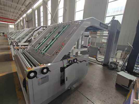 Macchina automatica per la laminazione di flauti ad alta velocità HL1600 100 pezzi/min per cartone ondulato 1600x1250mm