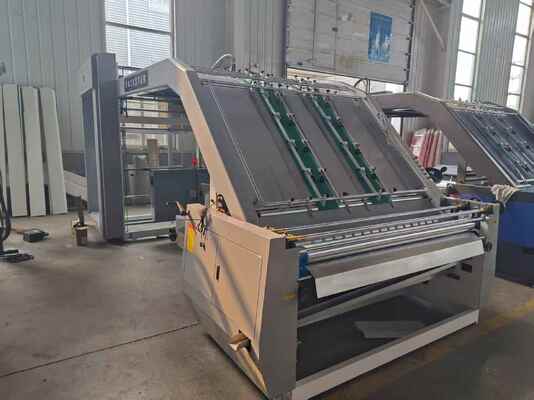 Macchina automatica per la laminazione di flauti ad alta velocità HL1600 100 pezzi/min per cartone ondulato 1600x1250mm