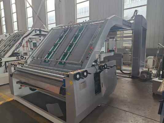 Macchina automatica per la laminazione di flauti ad alta velocità HL1600 100 pezzi/min per cartone ondulato 1600x1250mm