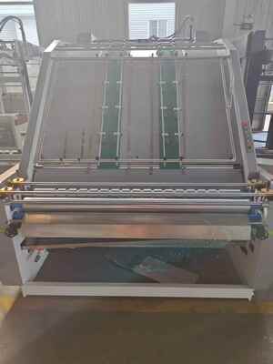HL1600 macchina automatica di laminazione a flauto con 1600X1250mm Max. Dimensione di laminazione, 5500 fogli/ora Velocità e programma di controllo PLC