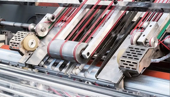 Macchina di laminazione della flauto automatica ad alta velocità del cartone ondulato per 3T di carta
