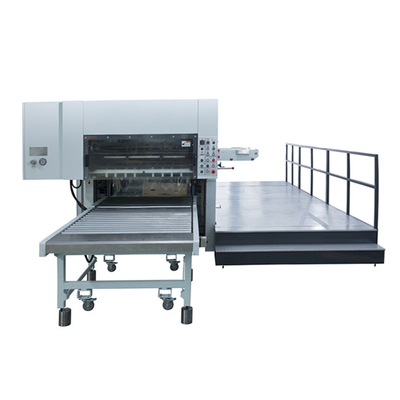 Macchina tagliante 5500sheets/H del cartone ondulato di carta del CE 1600